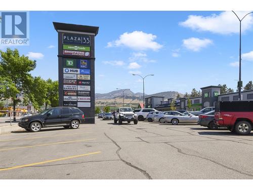 195 & 301 33 Highway W, Kelowna, BC 