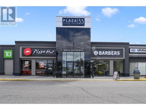 195 & 301 33 Highway W, Kelowna, BC 