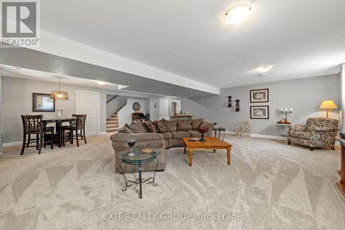 12 Kyle Court, Quinte West, ON - Indoor