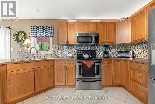 12 Kyle Court, Quinte West, ON - Indoor Photo Showing Kitchen With Double Sink