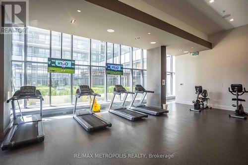 2116 - 460 Adelaide Street E, Toronto (Moss Park), ON - Indoor Photo Showing Gym Room