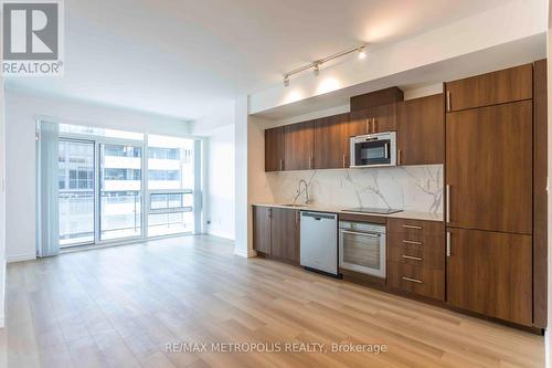 2116 - 460 Adelaide Street E, Toronto (Moss Park), ON - Indoor Photo Showing Kitchen With Stainless Steel Kitchen