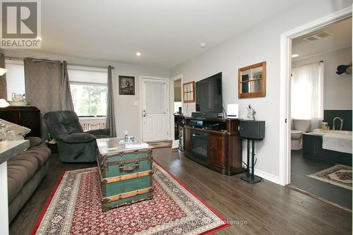 11 Biscayne Boulevard, Georgina (Keswick South), ON - Indoor Photo Showing Living Room