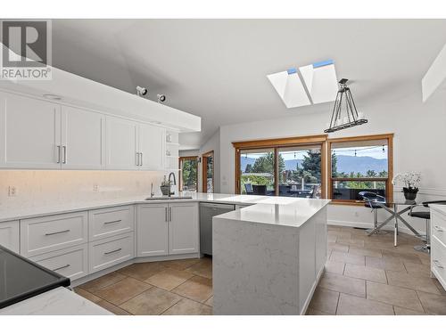 885 Stevenson Road, West Kelowna, BC - Indoor Photo Showing Kitchen