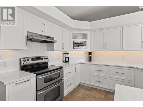 885 Stevenson Road, West Kelowna, BC - Indoor Photo Showing Kitchen