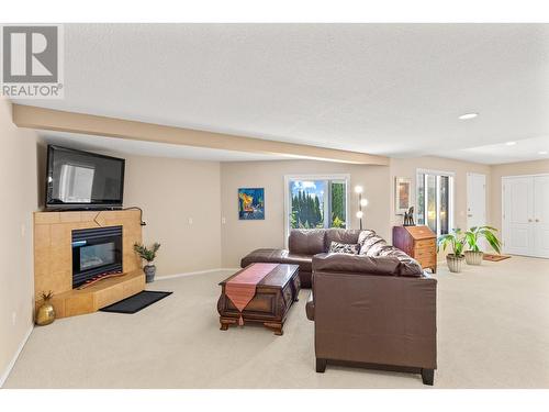 885 Stevenson Road, West Kelowna, BC - Indoor Photo Showing Living Room With Fireplace