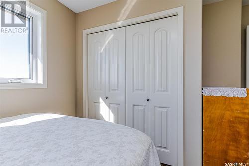 10 Friesen Street E, Laird Rm No. 404, SK - Indoor Photo Showing Bedroom