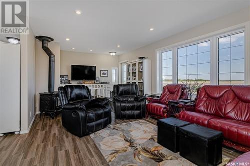 10 Friesen Street E, Laird Rm No. 404, SK - Indoor Photo Showing Living Room