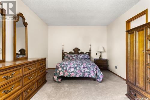 2610 Thornicroft Bay E, Regina, SK - Indoor Photo Showing Bedroom