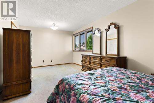 2610 Thornicroft Bay E, Regina, SK - Indoor Photo Showing Bedroom