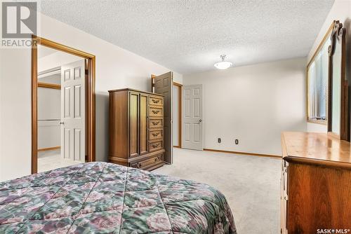 2610 Thornicroft Bay E, Regina, SK - Indoor Photo Showing Bedroom