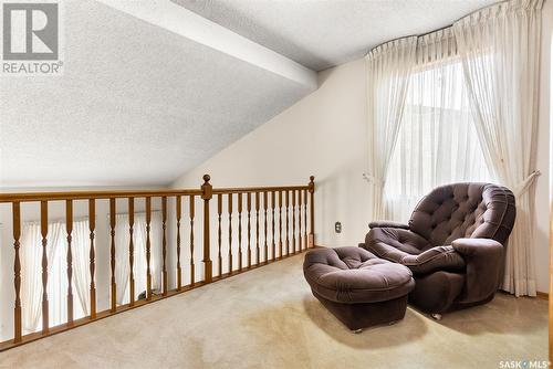 2610 Thornicroft Bay E, Regina, SK - Indoor Photo Showing Other Room