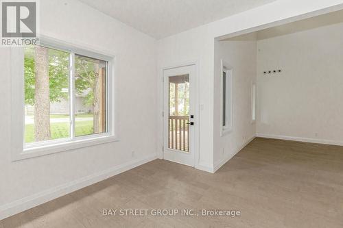 1 - 242 Mount Pleasant Street, Brantford, ON - Indoor Photo Showing Other Room