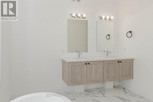 1 - 242 Mount Pleasant Street, Brantford, ON -  Photo Showing Bathroom