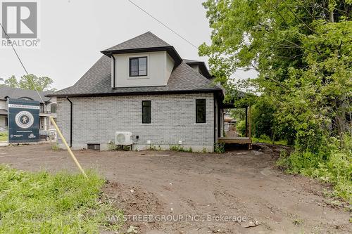 1 - 242 Mount Pleasant Street, Brantford, ON - Outdoor