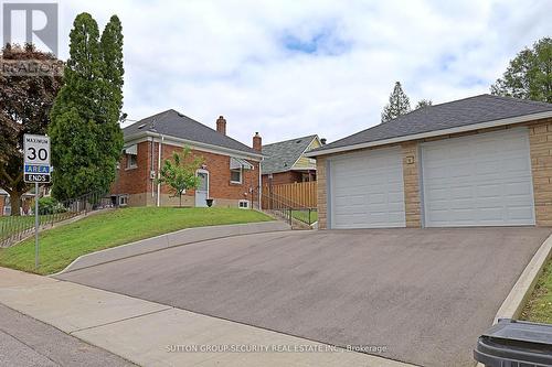 15 Beechborough Avenue, Toronto (Beechborough-Greenbrook), ON - Outdoor With Exterior