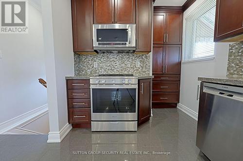 15 Beechborough Avenue, Toronto (Beechborough-Greenbrook), ON - Indoor Photo Showing Kitchen