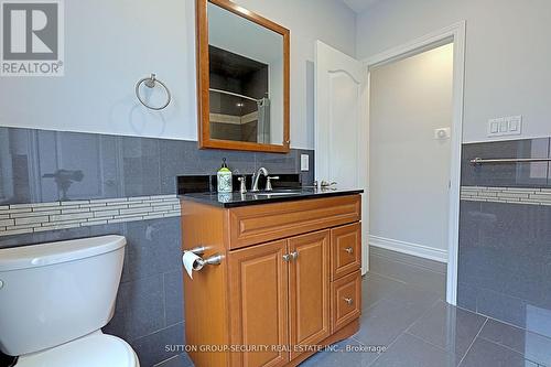 15 Beechborough Avenue, Toronto (Beechborough-Greenbrook), ON - Indoor Photo Showing Bathroom