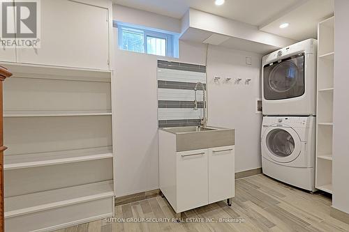 15 Beechborough Avenue, Toronto (Beechborough-Greenbrook), ON - Indoor Photo Showing Laundry Room