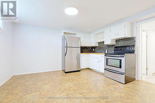 15 Beechborough Avenue, Toronto (Beechborough-Greenbrook), ON - Indoor Photo Showing Kitchen