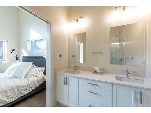 12 - 1512 Granite Drive, Golden, BC - Indoor Photo Showing Bathroom