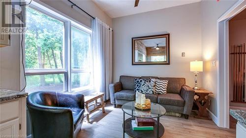 72 South Shore Road, Northern Bruce Peninsula, ON - Indoor Photo Showing Living Room