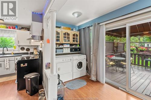 3577 King Street, Windsor, ON - Indoor Photo Showing Laundry Room