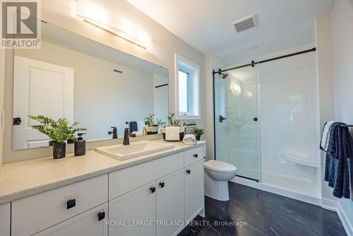 57 White Tail Path, Central Elgin, ON - Indoor Photo Showing Bathroom