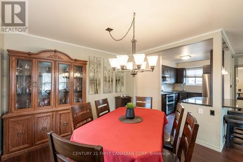 174 Portsmouth Crescent, London, ON - Indoor Photo Showing Dining Room