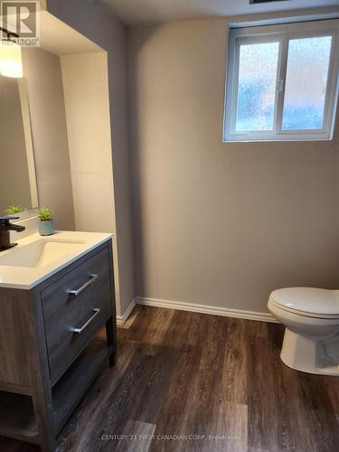 174 Portsmouth Crescent, London, ON - Indoor Photo Showing Bathroom