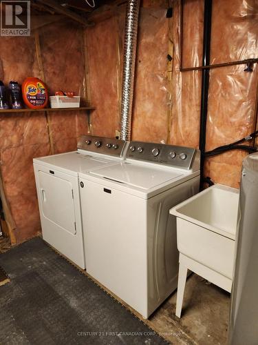 174 Portsmouth Crescent, London, ON - Indoor Photo Showing Laundry Room