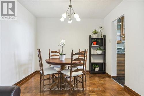 806 - 175 Hilda Avenue, Toronto (Newtonbrook West), ON - Indoor Photo Showing Dining Room