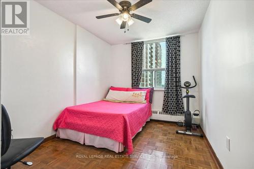 806 - 175 Hilda Avenue, Toronto (Newtonbrook West), ON - Indoor Photo Showing Bedroom