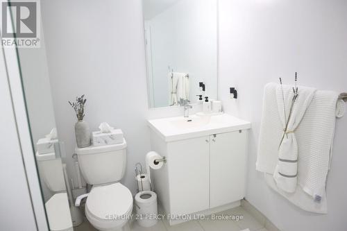 1020 - 2550 Simcoe Street N, Oshawa (Windfields), ON - Indoor Photo Showing Bathroom