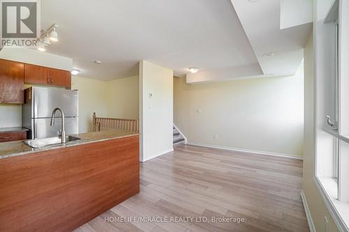 317 - 1070 Progress Avenue, Toronto (Malvern), ON - Indoor Photo Showing Kitchen