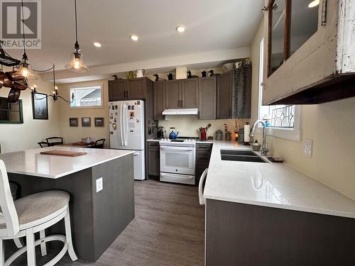 5105 Jolliffe Avenue, Terrace, BC - Indoor Photo Showing Kitchen With Double Sink