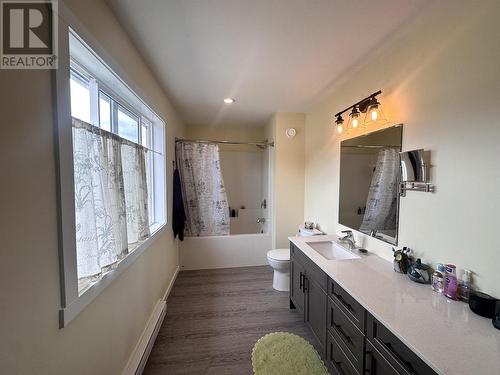 5105 Jolliffe Avenue, Terrace, BC - Indoor Photo Showing Bathroom