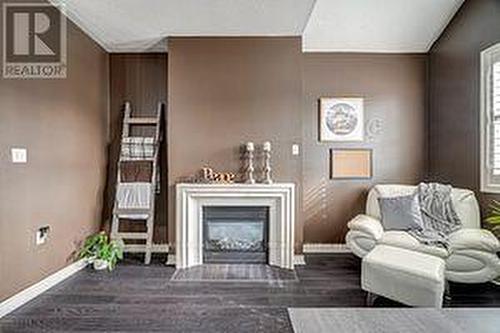 58 Hardgate Crescent, Brampton (Northwest Sandalwood Parkway), ON - Indoor Photo Showing Living Room With Fireplace