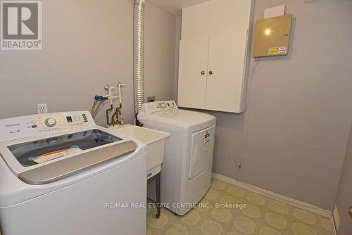 30 - 20 Kernohan Parkway, London, ON - Indoor Photo Showing Laundry Room