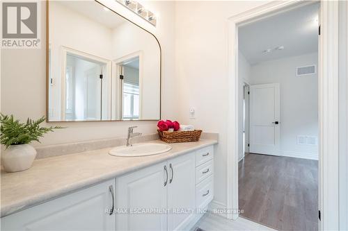 98 Cattail Crescent, Hamilton (Waterdown), ON - Indoor Photo Showing Bathroom