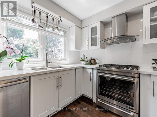 1 Hill Farm Road, King (Nobleton), ON - Indoor Photo Showing Kitchen