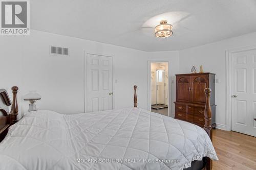 487 Fairview Road W, Mississauga (Fairview), ON - Indoor Photo Showing Bedroom