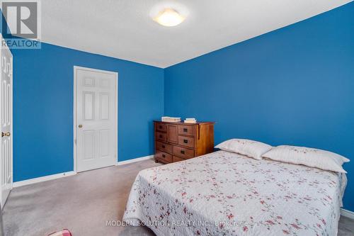 487 Fairview Road W, Mississauga (Fairview), ON - Indoor Photo Showing Bedroom