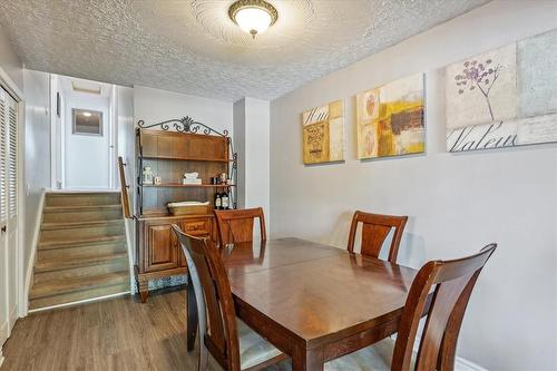 5938 Frontenac Street, Niagara Falls, ON - Indoor Photo Showing Dining Room