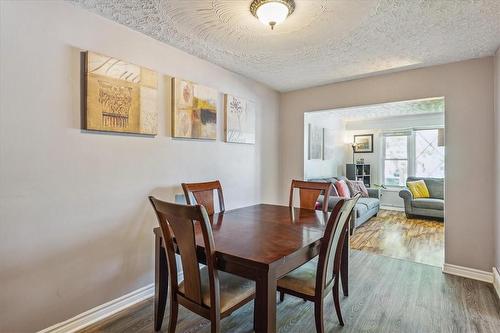 5938 Frontenac Street, Niagara Falls, ON - Indoor Photo Showing Dining Room