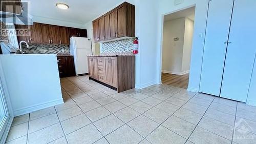 2111 Montreal Road Unit#191, Ottawa, ON - Indoor Photo Showing Kitchen