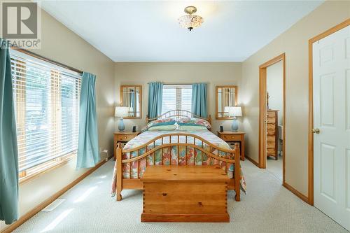 1153 Murphy Road, Sarnia, ON - Indoor Photo Showing Bedroom