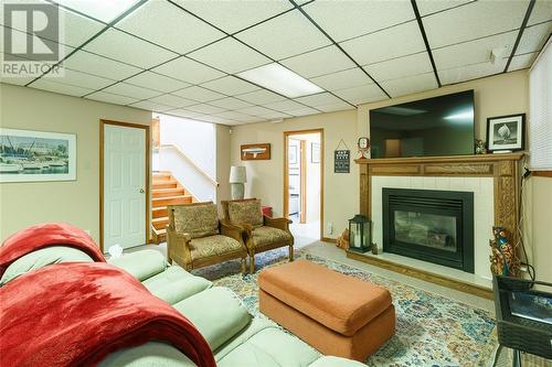 1153 Murphy Road, Sarnia, ON - Indoor Photo Showing Living Room With Fireplace