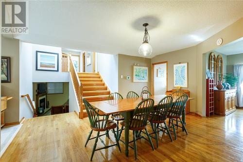 1153 Murphy Road, Sarnia, ON - Indoor Photo Showing Dining Room