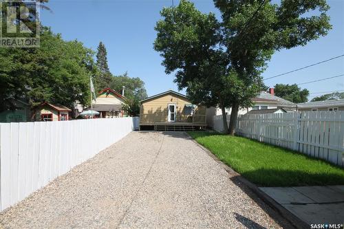 1036 Queen Street, Regina, SK - Outdoor